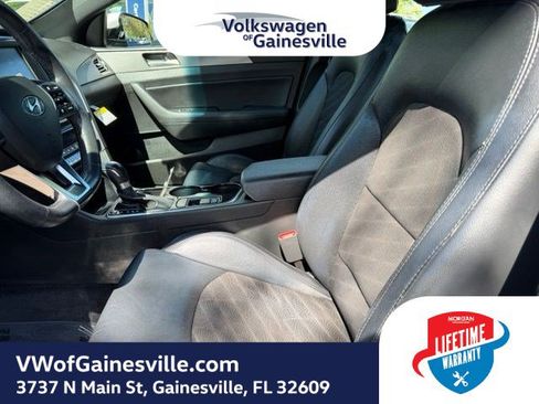 Used 2018 Hyundai Sonata Sport w/ Tech Package 05 FWD image 18