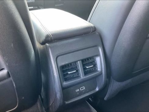 Used 2024 Cadillac XT4 Premium Luxury FWD image 10