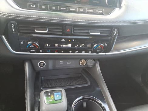 Certified 2021 Nissan Rogue SL w/ Premium Package image 14