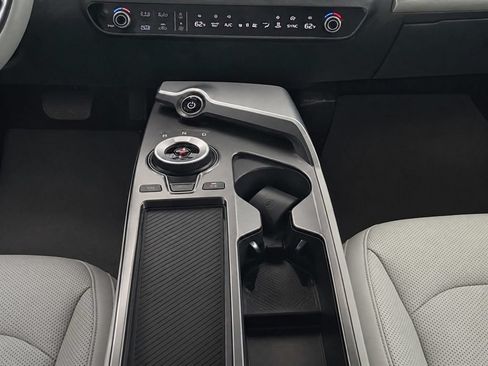 Certified 2024 Kia EV6 Wind w/ Wind Technology Package AWD/4WD image 29
