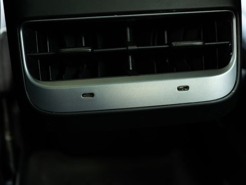 Used 2021 Tesla Model 3 Standard Range Plus image 36