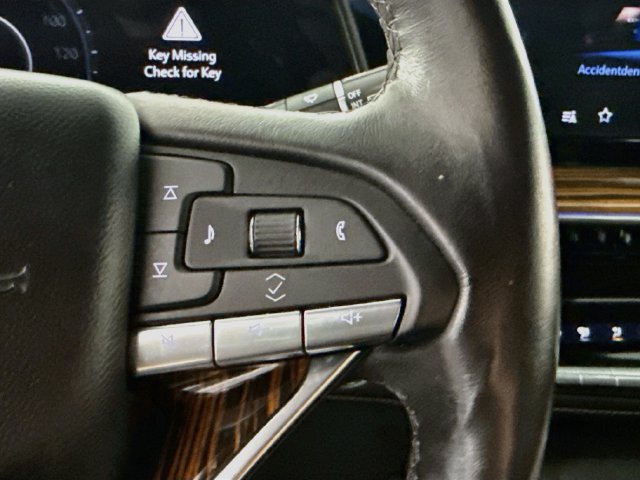 Used 2023 Cadillac Escalade Premium Luxury RWD image 14
