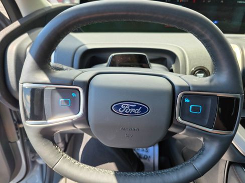 Used 2025 Ford Expedition Active AWD/4WD image 16