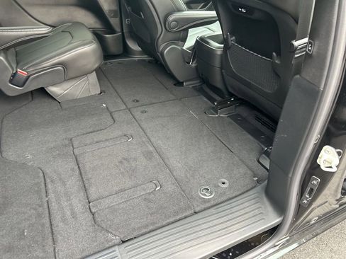 New 2026 Chrysler Pacifica Select image 43