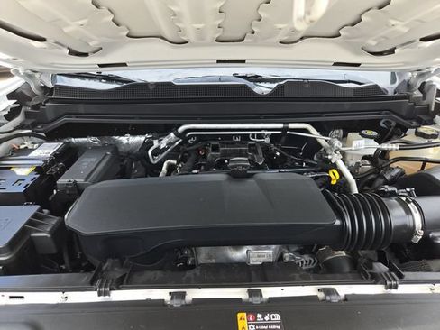 Used 2024 Chevrolet Colorado W/T RWD image 26