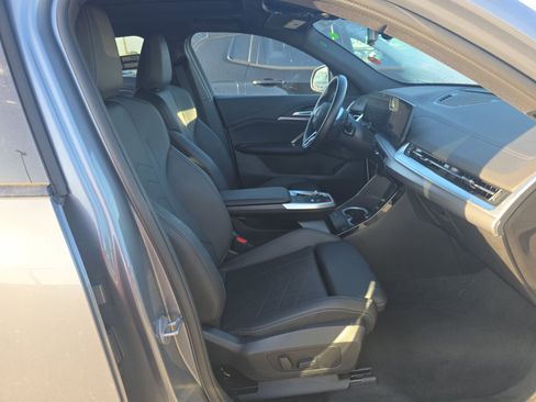 Used 2025 BMW X2 xDrive28i w/ M Sport Package AWD/4WD image 3