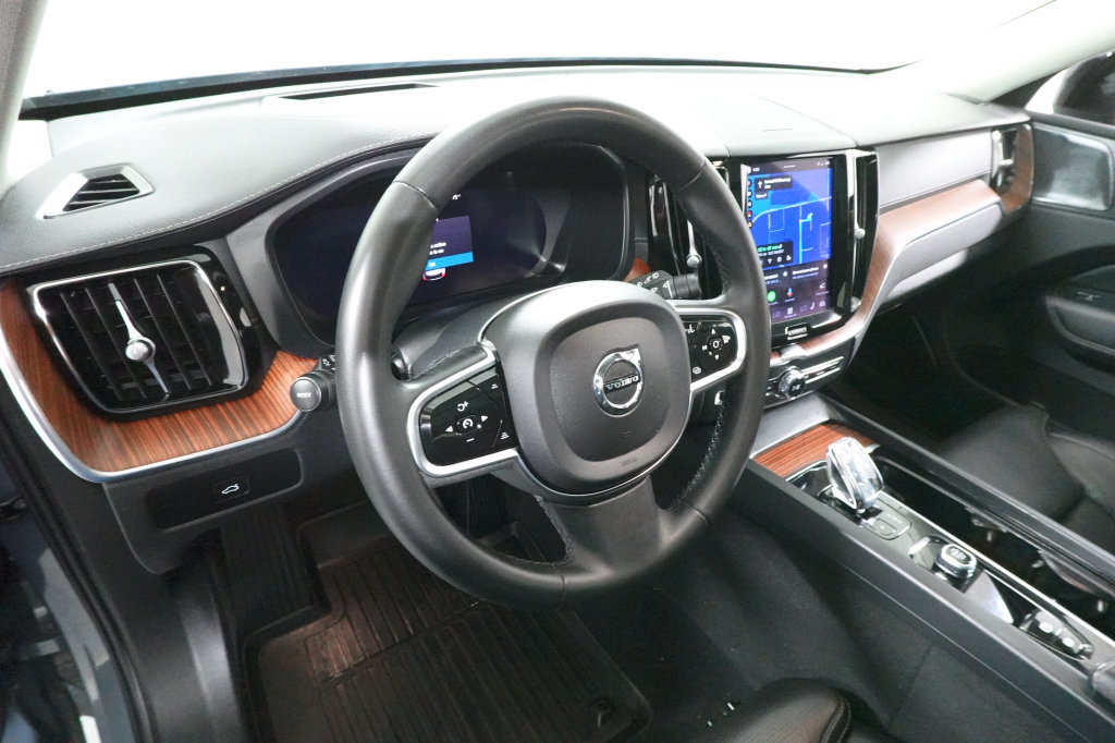 Used 2023 Volvo XC60 B5 Ultimate w/ Climate Package AWD/4WD image 24