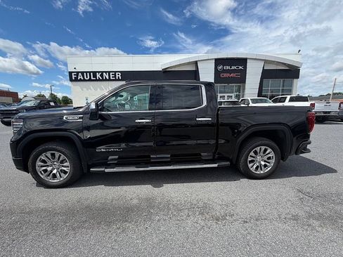 Used 2024 GMC Sierra 1500 Denali w/ Technology Package AWD/4WD image 6