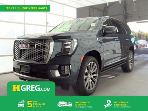 Used 2021 GMC Yukon Denali w/ Denali Premium Package AWD/4WD image 1