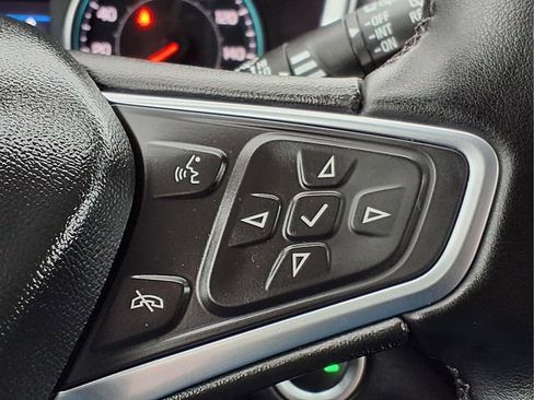 Used 2023 Chevrolet Equinox LT image 26