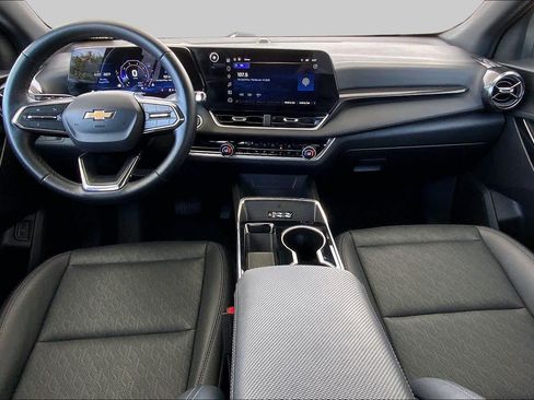 Used 2025 Chevrolet Equinox LT w/ Convenience Package II FWD image 16