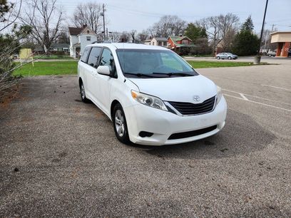 Used 2014 Toyota Sienna LE