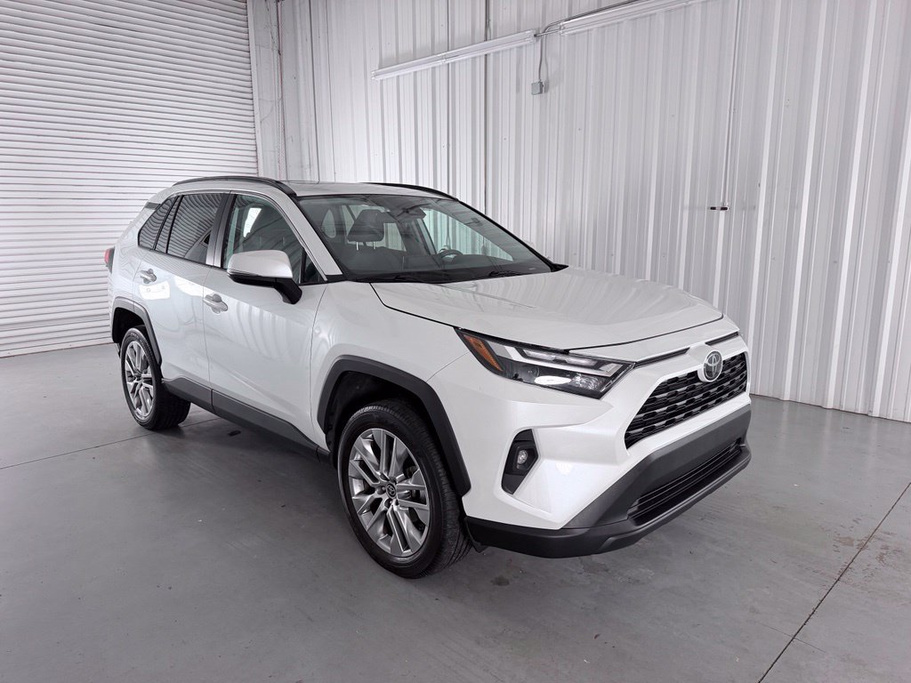 Used 2023 Toyota RAV4 XLE Premium FWD image 3