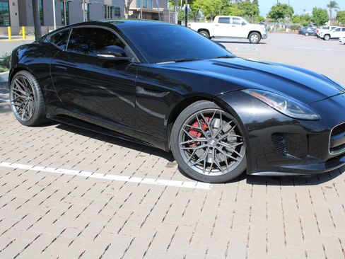 Used 2015 Jaguar F-TYPE R RWD image 33