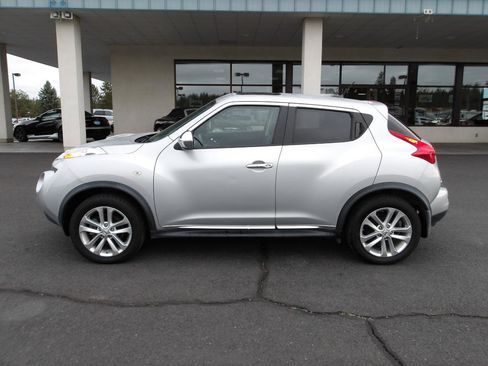 Used 2013 Nissan Juke SL w/ Chrome Pkg AWD/4WD image 2