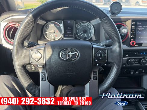 Used 2021 Toyota Tacoma Limited AWD/4WD image 17