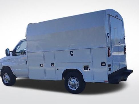 New 2025 Ford E-350 and Econoline 350 Super Duty w/ Power Equipment Group RWD image 9