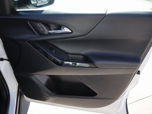 Used 2025 Chevrolet Equinox LT w/ Convenience Package II image 10