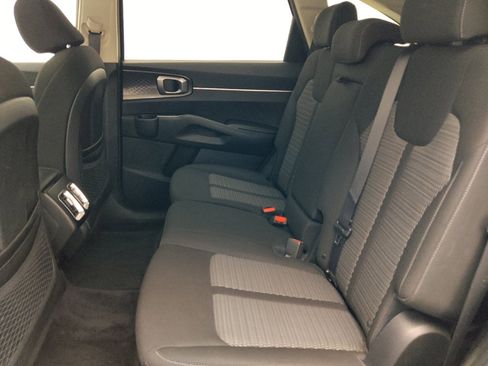 Used 2022 Kia Sorento LX FWD image 18