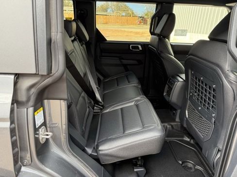 New 2025 Ford Bronco Badlands w/ Sasquatch Package image 10