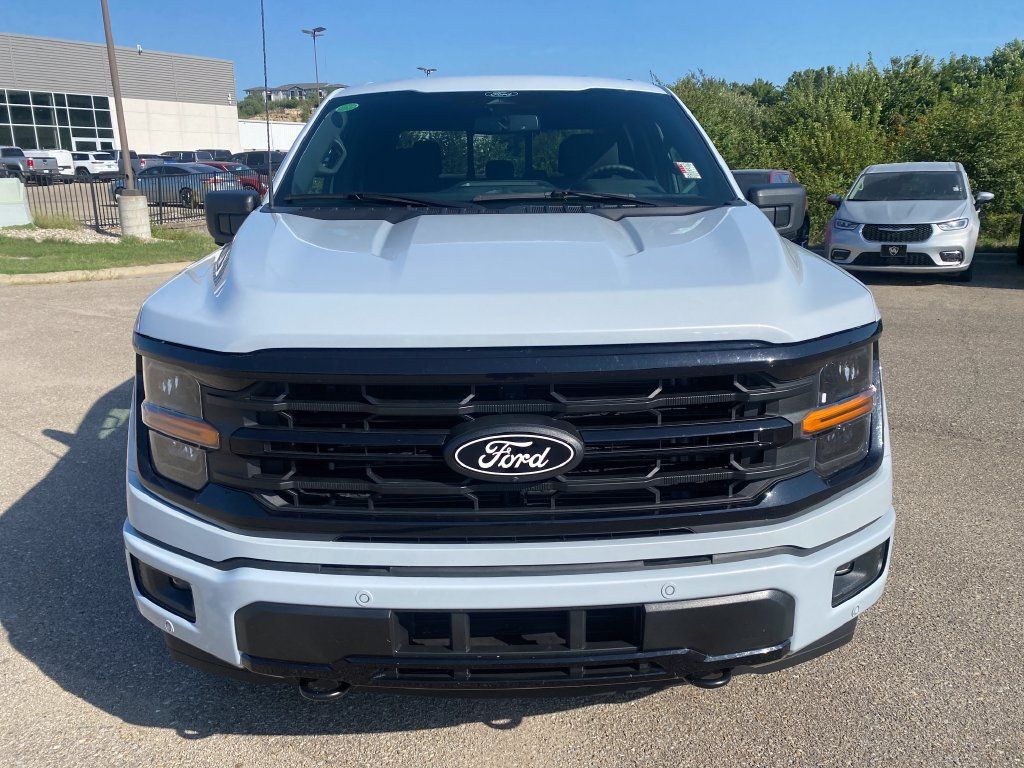 Used 2025 Ford F150 XLT w/ Equipment Group 302A MID AWD/4WD image 9