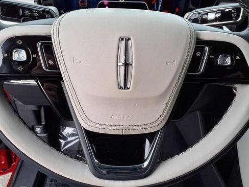 Used 2025 Lincoln Aviator Reserve w/ Equipment Group 201A AWD/4WD image 28