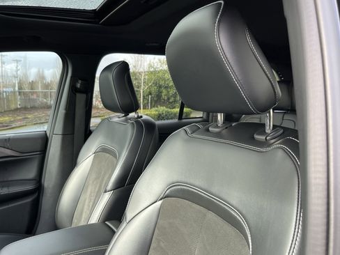 Used 2023 Jeep Grand Cherokee Altitude image 19