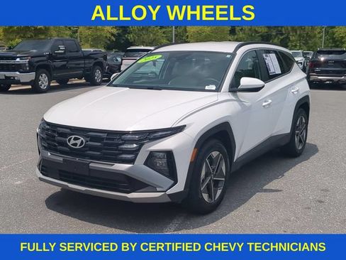 Used 2025 Hyundai Tucson SEL FWD image 12