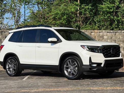 Used 2022 Honda Passport EX-L image 2