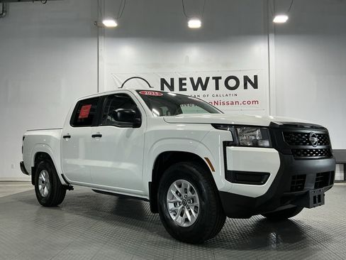 Used 2025 Nissan Frontier S w/ S Utility Package image 36