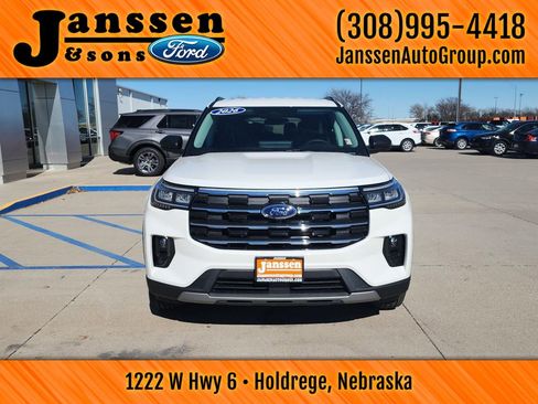 New 2026 Ford Explorer Active w/ Active Comfort Package image 3