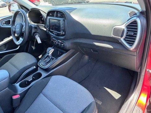 Used 2023 Kia Soul LX w/ Option Group 015 FWD image 11