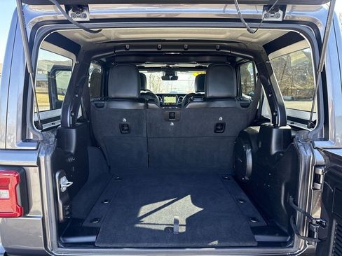 Used 2021 Jeep Wrangler Unlimited Sahara image 43