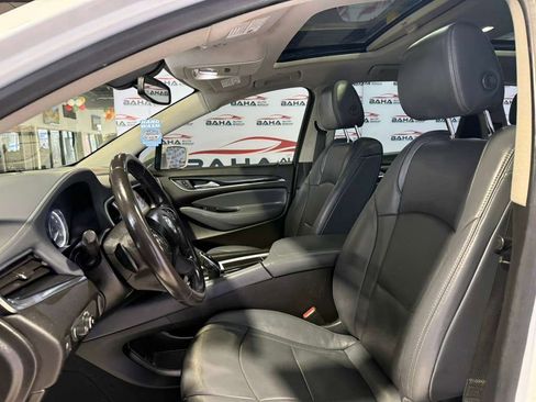 Used 2020 Buick Enclave Essence image 23