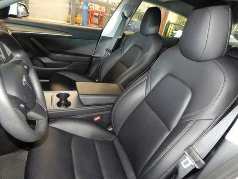 Used 2022 Tesla Model 3 Long Range image 15