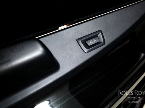 Used 2023 Rolls-Royce Cullinan AWD/4WD image 28