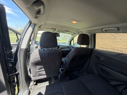 Used 2017 Chevrolet Trax LT image 19