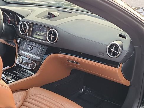 Used 2017 Mercedes-Benz SL 450 w/ Premium I Package image 22