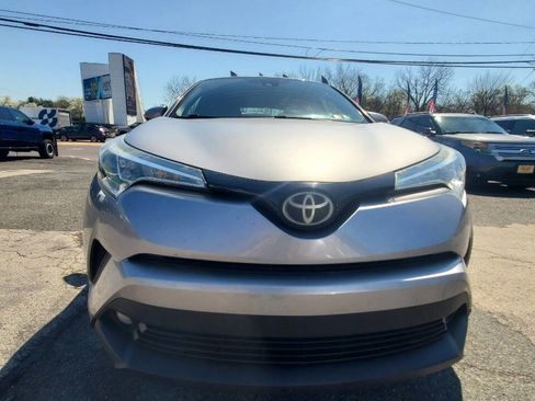 Used 2018 Toyota C-HR XLE image 8