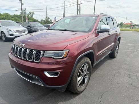 Used 2017 Jeep Grand Cherokee Limited w/ Luxury Group II AWD/4WD image 3