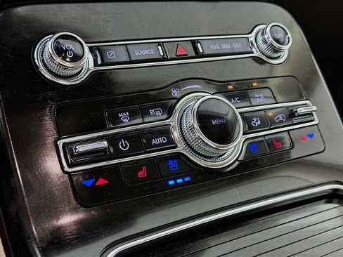 Certified 2022 Lincoln Nautilus Reserve AWD/4WD image 19