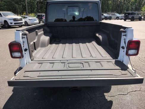 Used 2023 Jeep Gladiator Sport AWD/4WD image 30