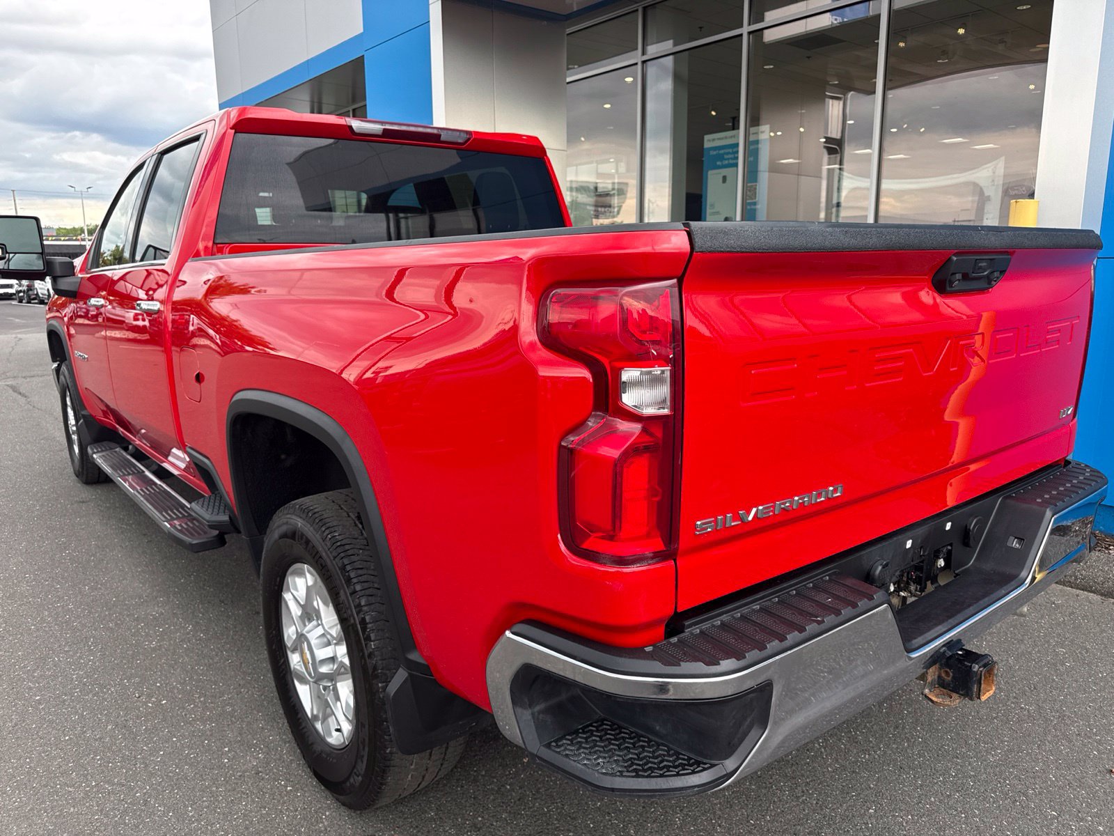 Used 2023 Chevrolet Silverado 2500 LTZ w/ Z71 Off-Road Package AWD/4WD image 9
