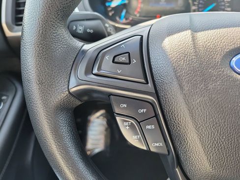 Used 2020 Ford Edge SE FWD image 14