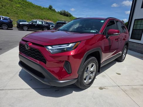 Used 2025 Toyota RAV4 XLE w/ Convenience Package AWD/4WD image 3