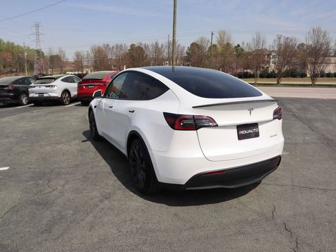 Used 2024 Tesla Model Y Performance image 8