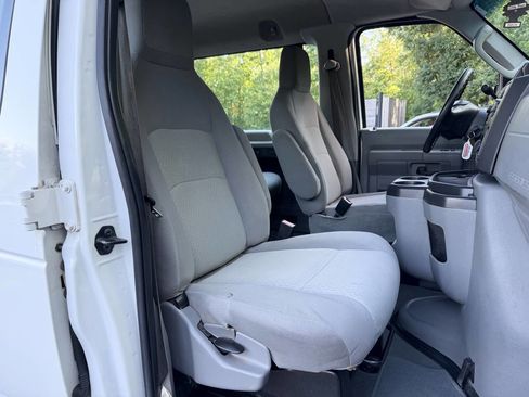 Used 2012 Ford E-350 and Econoline 350 XLT RWD image 21
