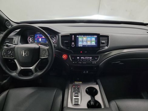Certified 2025 Honda Passport EX-L image 15