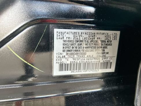 Used 2024 Nissan Sentra SV FWD image 31