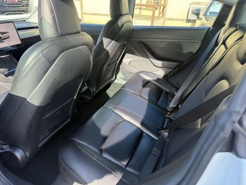 Used 2022 Tesla Model 3 RWD image 10
